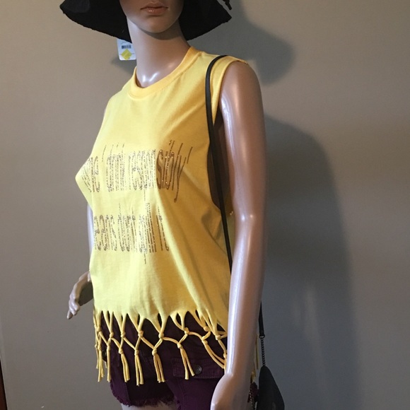 Handcrafted fringe graphic blouse/top NWOT - Picture 4 of 7